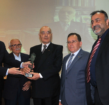 Trabzon'a Hizmet Ödülü Prof. Dr. Ruşen Keleş'e törenle verildi